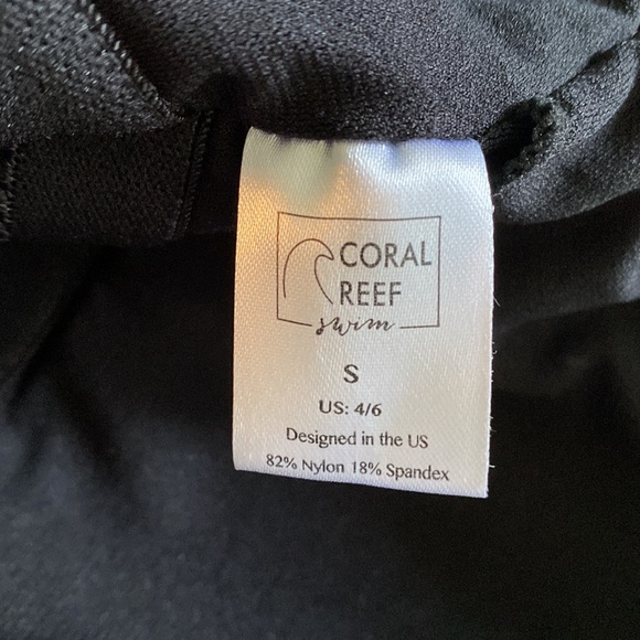 Coral Reef Swim top, size small - Picture 3 of 3